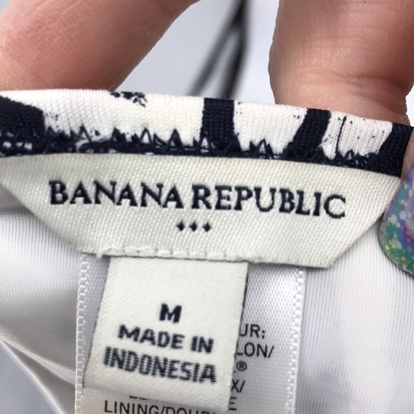 Banana Republic Halter Top One Piece Swim Suit Size M - Picture 5 of 8